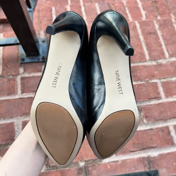 Nine West 7 Black Leather Platform Pumps - Picture 5 of 7